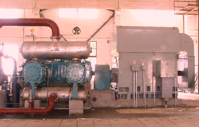 中石油青海油田M-95/17型石油氣壓縮機(jī)